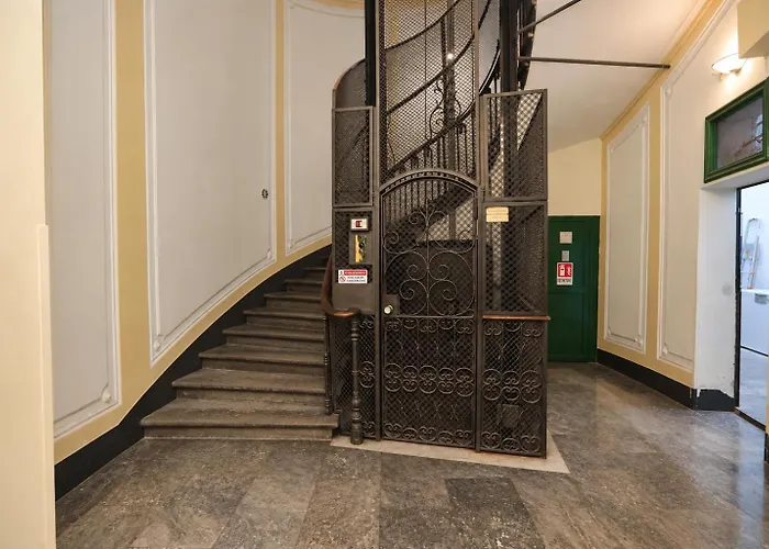 Tiny Steps To Piazza Di Spagna Apartmán